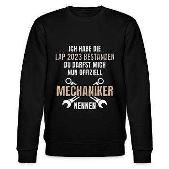 Mechaniker Ausbildung 2023 bestanden für Lehrlinge - Stanley/Stella Unisex Bio-Sweatshirt CHANGER  - Schwarz - Vorne - Nik (191cm) & Marisol (170cm)