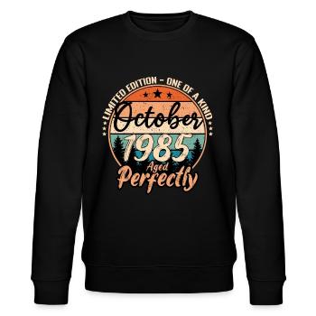 Oktober 1985 Jubiläum 1985 Legenden Oktober - Stanley/Stella Unisex Bio-Sweatshirt CHANGER  - Schwarz - Vorne - Nik (191cm) & Marisol (170cm)