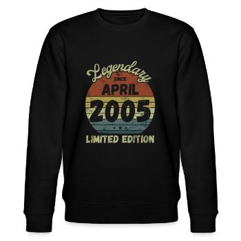Legendary since April 2005 - Geburtstag - Stanley/Stella Unisex Bio-Sweatshirt CHANGER  - Schwarz - Vorne - Nik (191cm) & Marisol (170cm)