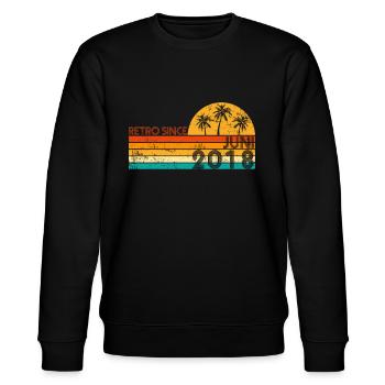 Retro since Juni 2018 - Geburtstag im Juni - Stanley/Stella Unisex Bio-Sweatshirt CHANGER  - Schwarz - Vorne - Nik (191cm) & Marisol (170cm)