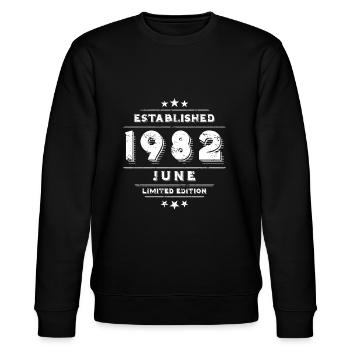 Geburtstag im Juni 1982 - June - Stanley/Stella Unisex Bio-Sweatshirt CHANGER  - Schwarz - Vorne - Nik (191cm) & Marisol (170cm)