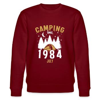 Birthday: Camping since July 1984 Camping - Stanley/Stella CHANGER Unisex Organic Sweatshirt - burgundy - Front - Nik (191cm) & Marisol (170cm)