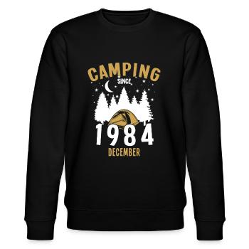 Geburtstag: Camping seit Dezember 1984 Zelten - Stanley/Stella Unisex Bio-Sweatshirt CHANGER  - Schwarz - Vorne - Nik (191cm) & Marisol (170cm)