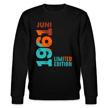 Limited Edition Juni 1961 Legendär Seit Juni 1961 - Stanley/Stella Unisex Bio-Sweatshirt CHANGER  - Schwarz - Vorne - Nik (191cm) & Marisol (170cm)
