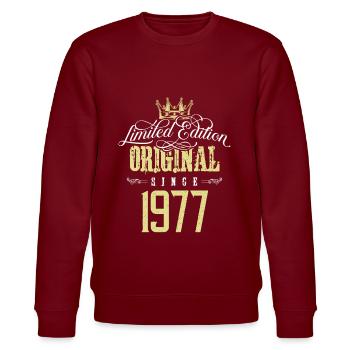 1977 limited edition - Stanley/Stella Unisex Bio-Sweatshirt CHANGER  - Burgunderrot - Vorne - Nik (191cm) & Marisol (170cm)