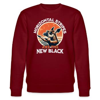 Forest Giraffe Okapi - Stanley/Stella CHANGER Unisex Organic Sweatshirt - burgundy - Front - Nik (191cm) & Marisol (170cm)