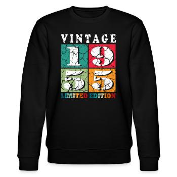 Vintage 1955 Limited Edition Geburtstagsgeschenk - Stanley/Stella Unisex Bio-Sweatshirt CHANGER  - Schwarz - Vorne - Nik (191cm) & Marisol (170cm)