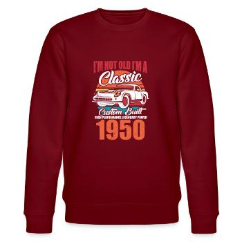 1950 Classic Car - Stanley/Stella Unisex Bio-Sweatshirt CHANGER  - Burgunderrot - Vorne - Nik (191cm) & Marisol (170cm)