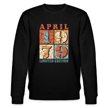April 1979| April 1979 Jubiläum 1979 - Stanley/Stella Unisex Bio-Sweatshirt CHANGER  - Schwarz - Vorne - Nik (191cm) & Marisol (170cm)