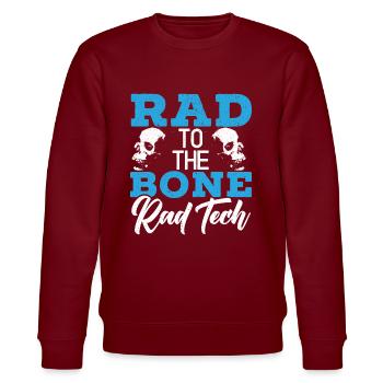 Rad To The Bone Rad Tech Radiologie-Radiologe - Stanley/Stella Unisex Bio-Sweatshirt CHANGER  - Burgunderrot - Vorne - Nik (191cm) & Marisol (170cm)