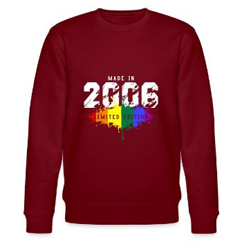 2006 Geburtstag Homosexuell LGBT - Stanley/Stella Unisex Bio-Sweatshirt CHANGER  - Burgunderrot - Vorne - Nik (191cm) & Marisol (170cm)