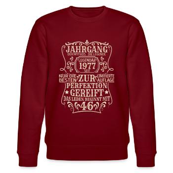 Geburtstagsgeschenk Geboren 1977 46 Jahre - Stanley/Stella Unisex Bio-Sweatshirt CHANGER  - Burgunderrot - Vorne - Nik (191cm) & Marisol (170cm)