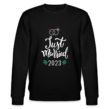 Ich habe gerade 2023 für Hochzeit und Flitterwochen neu geheiratet - Stanley/Stella Unisex Bio-Sweatshirt CHANGER  - Schwarz - Vorne - Nik (191cm) & Marisol (170cm)