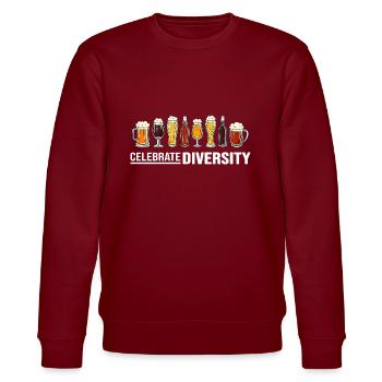 Bier Biergarten Trinkspruch Biersorten "Diversity" - Stanley/Stella Unisex Bio-Sweatshirt CHANGER  - Burgunderrot - Vorne - Nik (191cm) & Marisol (170cm)