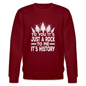 Arrowhead Hunting - Stanley/Stella CHANGER Unisex Organic Sweatshirt - burgundy - Front - Nik (191cm) & Marisol (170cm)