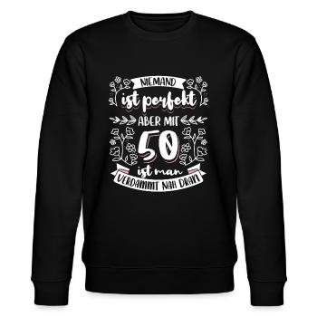 50 Geburtstag Frau Lustig - Stanley/Stella Unisex Bio-Sweatshirt CHANGER  - Schwarz - Vorne - Nik (191cm) & Marisol (170cm)