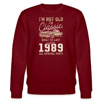 Geboren 1989 Geburtstag Oldtimer - Stanley/Stella Unisex Bio-Sweatshirt CHANGER  - Burgunderrot - Vorne - Nik (191cm) & Marisol (170cm)