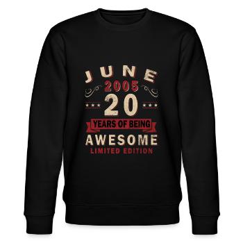 20th Birthday Original June 2005 Vintage 2005 - Stanley/Stella CHANGER Unisex Organic Sweatshirt - black - Front - Nik (191cm) & Marisol (170cm)