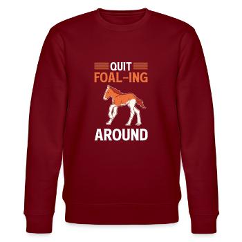 Stop foaling. Scottish Highland Horse. - Stanley/Stella CHANGER Unisex Organic Sweatshirt - burgundy - Front - Nik (191cm) & Marisol (170cm)