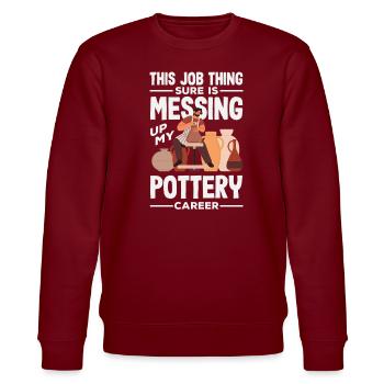 Lustiges Töpfer Töpfern Geschenk Geschenkidee - Stanley/Stella Unisex Bio-Sweatshirt CHANGER  - Burgunderrot - Vorne - Nik (191cm) & Marisol (170cm)