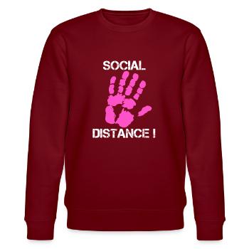Social Distance - Stanley/Stella Unisex Bio-Sweatshirt CHANGER  - Burgunderrot - Vorne - Nik (191cm) & Marisol (170cm)