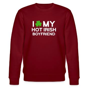 I Love My Hot Irish Boyfriend - Stanley/Stella Unisex Bio-Sweatshirt CHANGER  - Burgunderrot - Vorne - Nik (191cm) & Marisol (170cm)