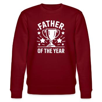 Vater des Jahres - Lustiger Papa T-Shirt - Stanley/Stella Unisex Bio-Sweatshirt CHANGER  - Burgunderrot - Vorne - Nik (191cm) & Marisol (170cm)