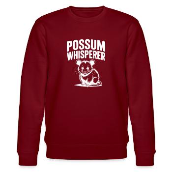 Opossum-Flüsterer - Stanley/Stella Unisex Bio-Sweatshirt CHANGER  - Burgunderrot - Vorne - Nik (191cm) & Marisol (170cm)