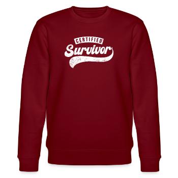 Zertifizierter Überlebender - Stanley/Stella Unisex Bio-Sweatshirt CHANGER  - Burgunderrot - Vorne - Nik (191cm) & Marisol (170cm)