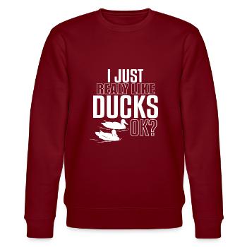 I like ducks - Stanley/Stella CHANGER Unisex Organic Sweatshirt - burgundy - Front - Nik (191cm) & Marisol (170cm)