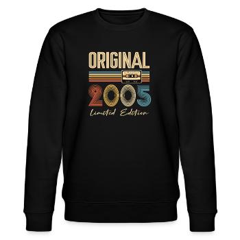 20th Birthday Original 2005 20 Years Old Gift - Stanley/Stella CHANGER Unisex Organic Sweatshirt - black - Front - Nik (191cm) & Marisol (170cm)