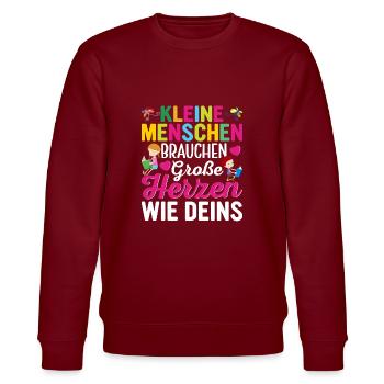 Kleine Menschen brauchen große Herzen wie Deins - Stanley/Stella Unisex Bio-Sweatshirt CHANGER  - Burgunderrot - Vorne - Nik (191cm) & Marisol (170cm)