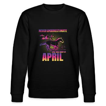 Dieses Mädchen liebt Pferde | April - Stanley/Stella Unisex Bio-Sweatshirt CHANGER  - Schwarz - Vorne - Nik (191cm) & Marisol (170cm)