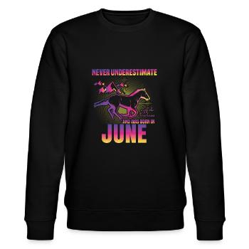 This girl loves horses | June - Stanley/Stella CHANGER Unisex Organic Sweatshirt - black - Front - Nik (191cm) & Marisol (170cm)