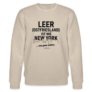 Leer ist wie New York - Stanley/Stella Unisex Bio-Sweatshirt CHANGER  - Beige - Vorne - Nik (191cm) & Marisol (170cm)