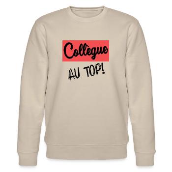 KOLLEGE. ANFANGEN. RUHESTAND - Stanley/Stella Unisex Bio-Sweatshirt CHANGER  - Beige - Vorne - Nik (191cm) & Marisol (170cm)