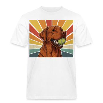 Fox Red Labrador  mit Ball im Maul Retro Design - Männer Workwear T-Shirt - Weiß - Vorne - AI Model Male 185 dark (185cm)
