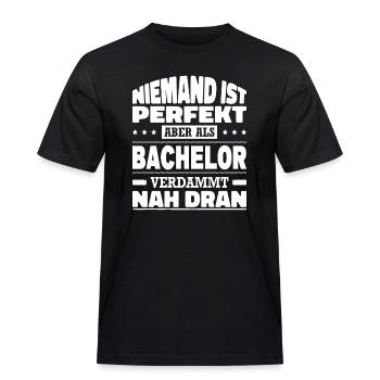 Niemand Ist Perfekt Aber Als Bachelor Nah Dran - Männer Workwear T-Shirt - Schwarz - Vorne - AI Model Male 178 light (178cm)