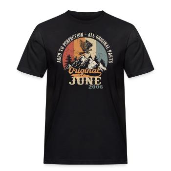 Juni 2006 Original - Aged To Perfection 2006 Juni - Männer Workwear T-Shirt - Schwarz - Vorne - AI Model Male 178 light (178cm)