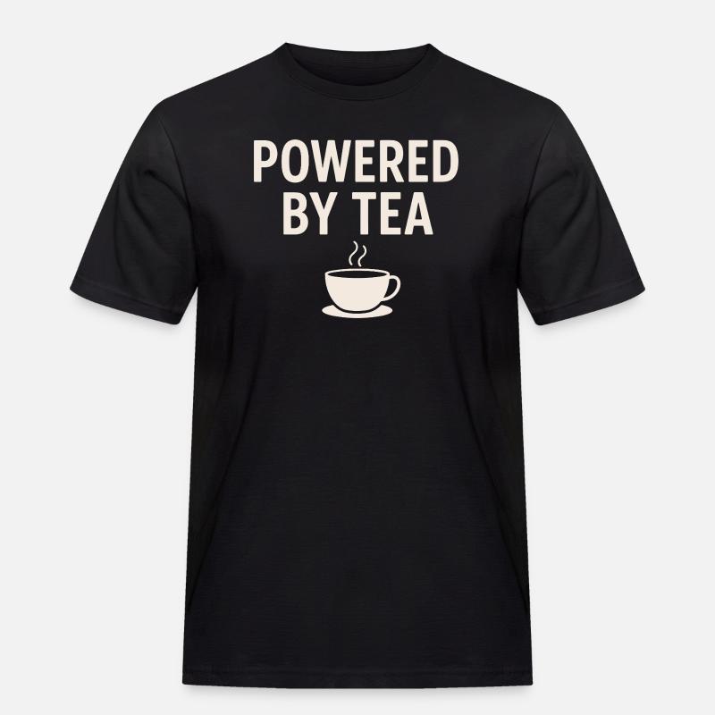 Powered by Tea Becher - Männer Workwear T-Shirt - Schwarz