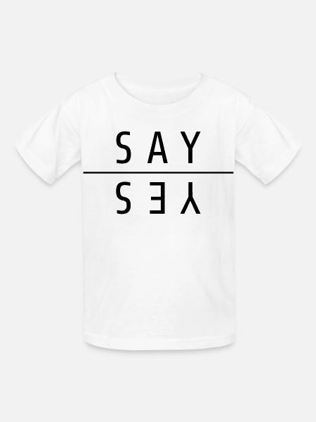 Say Yes Geschenk - Kinder T-Shirt von Russell - Weiß