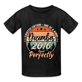 Dezember 2016 Geburtstag 2016 Legenden Dezember - Kinder T-Shirt von Russell - Schwarz - Vorne - AI Model Kid Male (0cm)