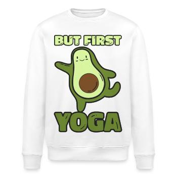 But first Yoga-Funny Yoga Avocado Design - Stanley/Stella Unisex Bio-Sweatshirt ROLLER - Weiß - Vorne - Nik (191cm)