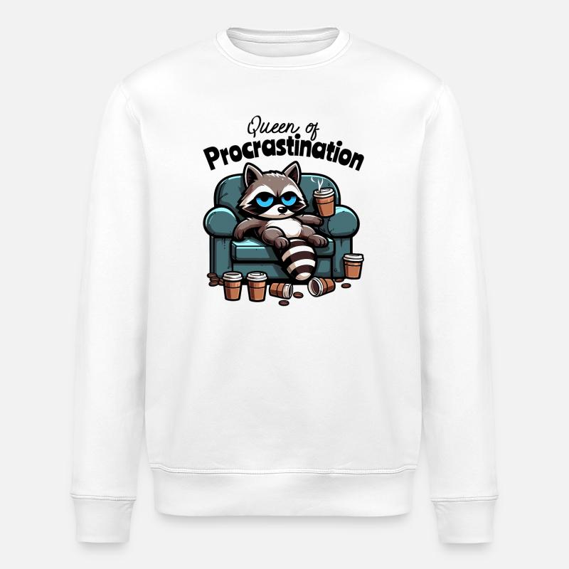Queen of Procrastination – Waschbär am Sofa - Stanley/Stella Unisex Bio-Sweatshirt ROLLER - Weiß