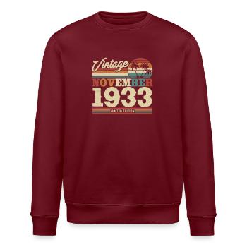 Vintage Geburtstag 1933 November 90/91 Jahre - Stanley/Stella Unisex Bio-Sweatshirt ROLLER - Burgunderrot - Vorne - Nik (191cm)