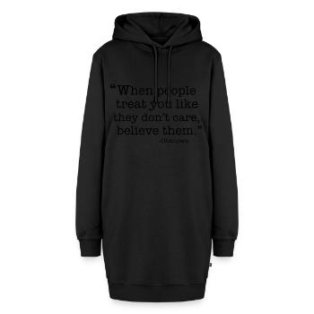 Zitat - Hoodie-Kleid - Schwarz - Vorne - AI Model Female 172 light (172cm)