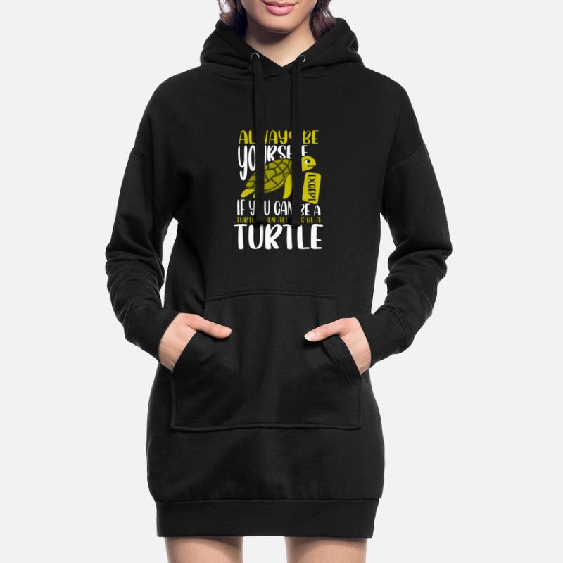 Niedliches Meeresschildkrötengeschenk Sei immer du selbst oder sei ein Hoodie-Kleid