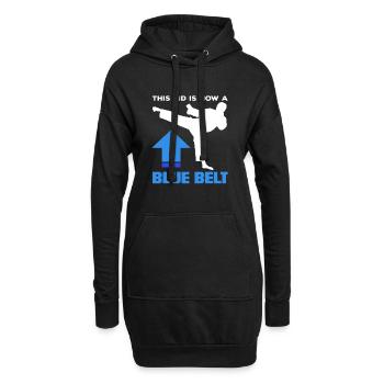 Ce gamin est maintenant ceinture bleue en karaté - Sweat-shirt à capuche long Femme - noir - Devant