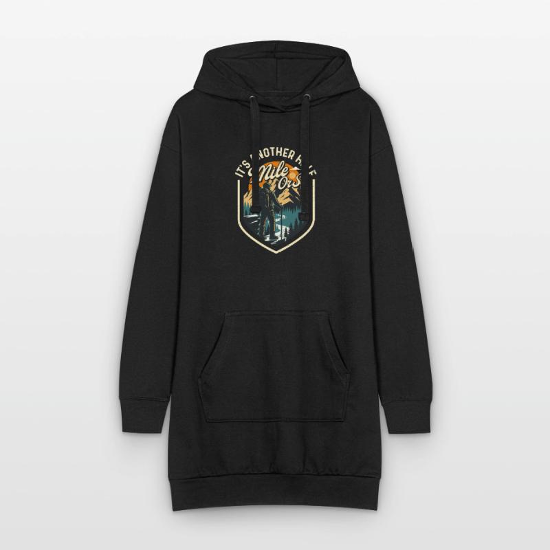 Es ist noch eine halbe Meile oder so Wanderwanderer Hoodie-Kleid