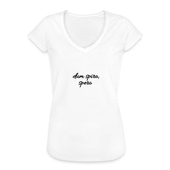 Dum spiro, spero - Idée de cadeau de chemise citation latine - T-shirt vintage Femme - blanc - Devant - Danielle (179cm)